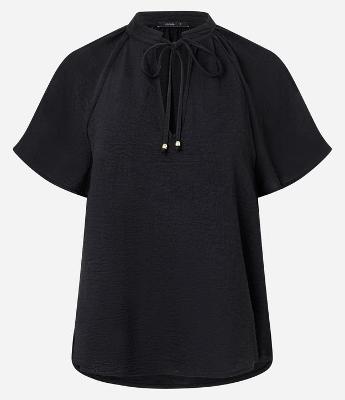 Blusa em Airflow com Amarração na Gola e Manga Godê