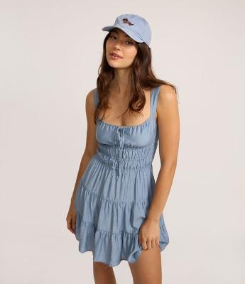 Vestido Evasê Curto com Amarração e Babados