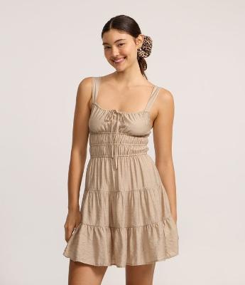 Vestido Evasê Curto com Amarração e Babados