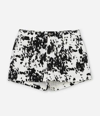 Short em Sarja com Estampa Animal Print Vaquinha