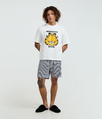 Pijama Curto em Algodão com Camiseta Estampada Garfield e Shorts Listrado