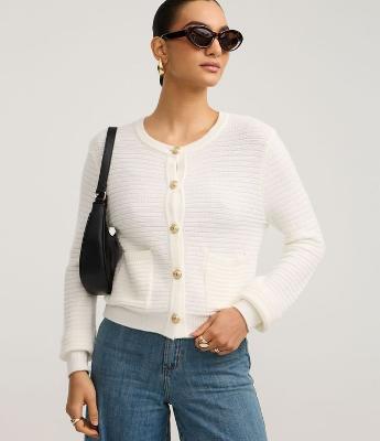 Cardigan Texturizado em Tricô com Botões Metalizados