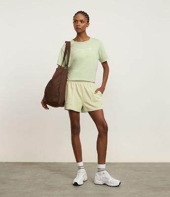 Bermuda Esportiva em Modal com Viés Contrastante