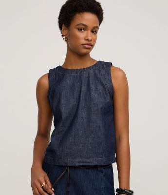 Blusa em Jeans com Costura Aparente e Gola Redonda