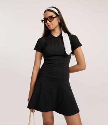 Vestido Evasê Curto em Bengaline Com Decote Quadrado