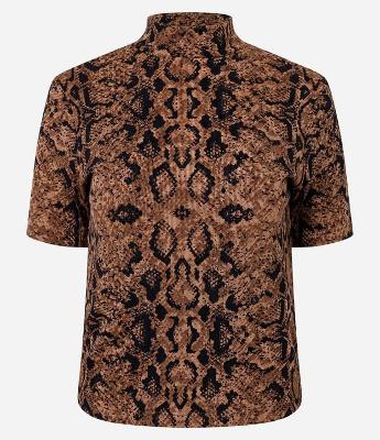 Blusa Canelada em Ribana com Estampa Cobra