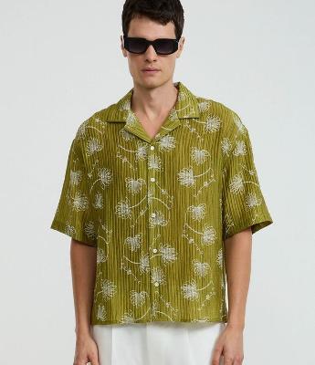Camisa Boxy em Liocel com Textura e Estampa Floral