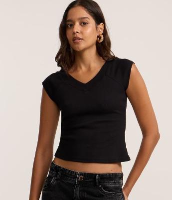 Blusa em Ribana com Decote V