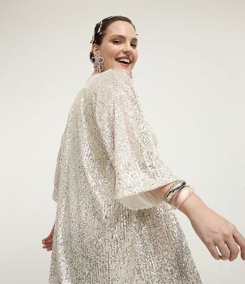 Kimono Leve em Paetês Curve & Plus Size