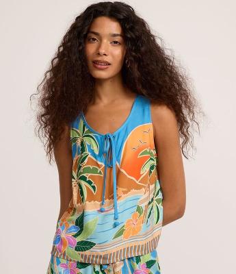 Blusa em Viscose com Estampa Tropical