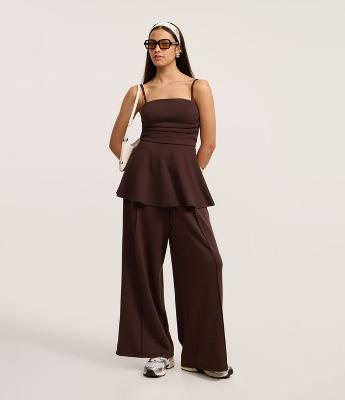 Calça em Microfibra com Cós Elástico