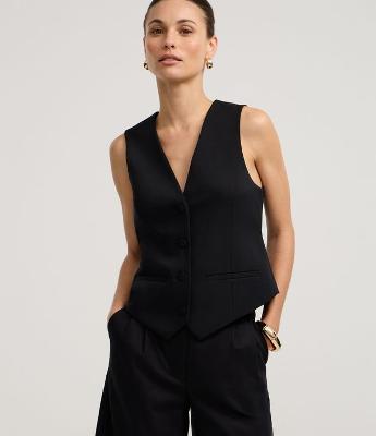 Colete de Alfaiataria com Decote V e Quatro Botões