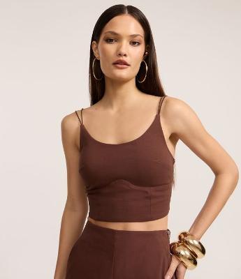 Blusa Cropped em Bengaline com Decote em U e Alças Finas