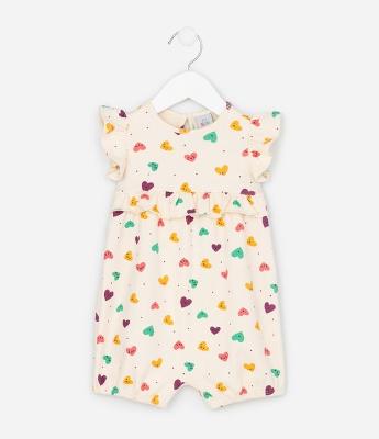 Macacão Infantil com Babadinhos e Estampa de Corações - Tam RN a 18 Meses