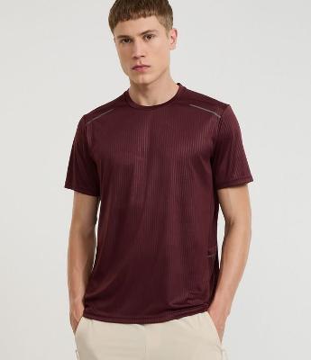 Camiseta Esportiva Regular com Tecnologia Dry