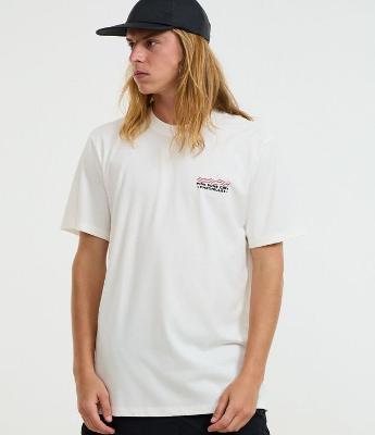 Camiseta Comfort em Algodão com Estampa de  Caveira e Lettering Tide Bone Crew Chronicles