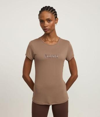 Camiseta Esportiva em Poliamida com Manga Curta e Tecnologia Dry