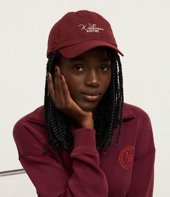 Boné Aba Curva em Sarja com Bordado Wellness Routine