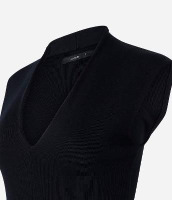 Blusa Regata em Ribana com Alça Larga e Decote V