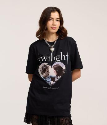 Camiseta com Estampa Crepúsculo Bela e Edward