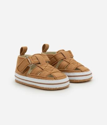 Sandália Infantil em Sarja Fechada na Frente – Tam 14 a 19 Meses