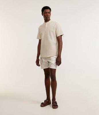 Bermuda de Banho em Microfibra com Estampa Floral Sobre Tom