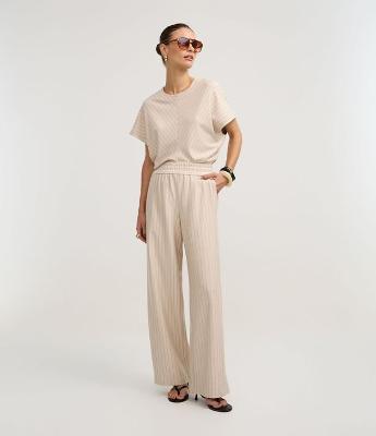 Calça Wide Risca de Giz em Ponto Roma