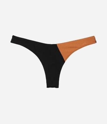 Biquíni Calcinha Fio Texturizado com Recorte Asa Delta