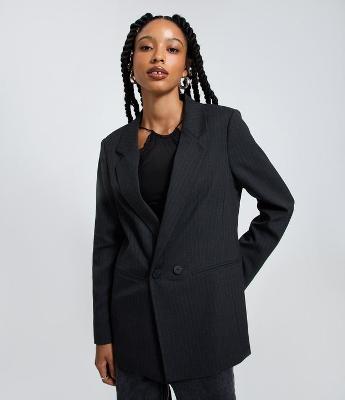 Blazer Longo Listrado com Riscas de Giz