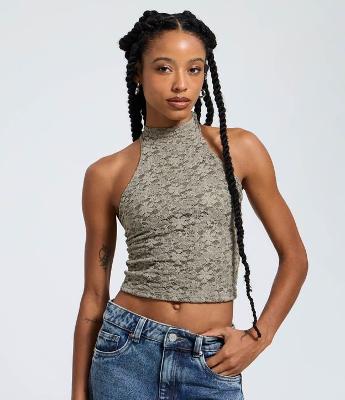 Blusa Curta em Laise com Decote Halter