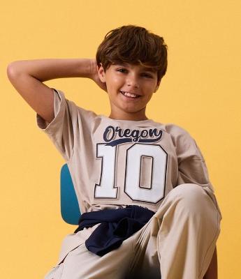 Camiseta Infantil com Estampa Lettering Oregon 10 – Tam 5 a 14 Anos