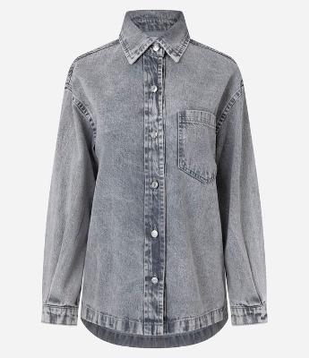 Camisa Oversized em Jeans com Botões Frontais
