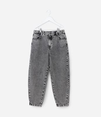 Calça Infantil Slouchy em Jeans com Correntinha de Estrelas – Tam 7 a 16 Anos