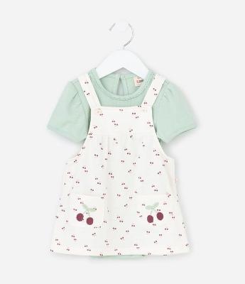 Conjunto Infantil com Salopete de Cereja Bordada e Body com Rendinha – Tam RN a 18 Meses