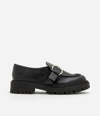 Sapato Mocassim Tratorado em PU com Maxi Fivela