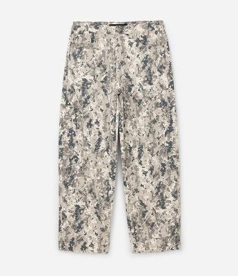 Calça Super Baggy em Sarja com Estampa Camuflado Pixel