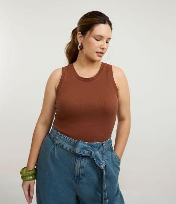 Regata em Ribana com Retilínea no Decote Curve & Plus Size