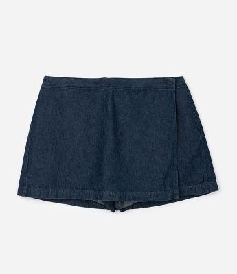 Short Saia Jeans com Frente Transpassada Curve & Plus Size