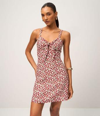 Macacão com Nó Frontal e Estampa Floral