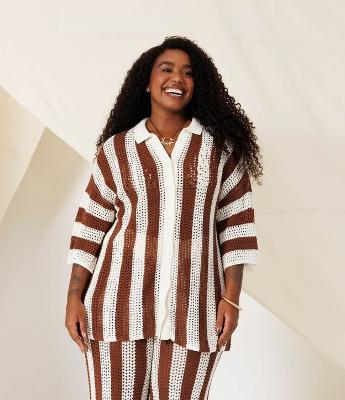 Camisa em Tricô Listrado Curve & Plus Size