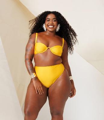 Biquíni Top em Poliamida com Franzido no Busto Curve & Plus Size