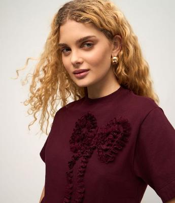 Camiseta Manga Curta Com Laço Frontal Figurativo