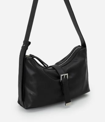 Bolsa Hobo em PU com Detalhe em Fivela
