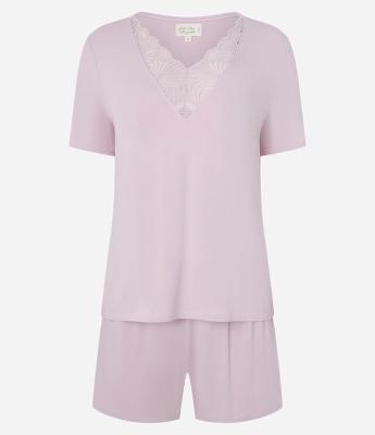 Pijama Curto com Blusa e Short com Renda