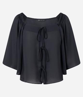 Blusa Manga Curta em Crepe com Amarração