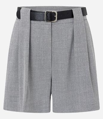 Short Curto em Alfaiataria com Cinto Ajustável em PU