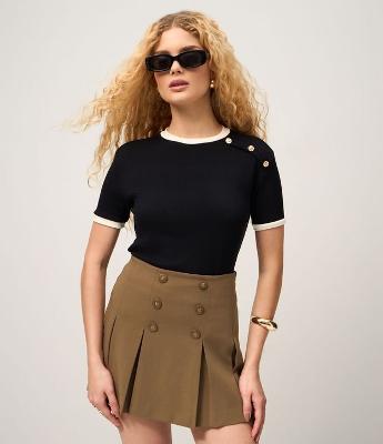 Blusa Manga Curta em Ribana Com Botões no Ombro