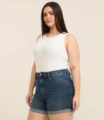 Short Curto com Barra Dobrada em Jeans com Elastano Curve & Plus Size