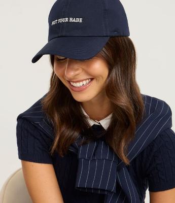 Boné Aba Curva em Sarja com Bordado Not Your Babe