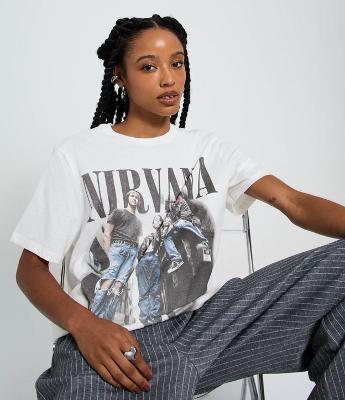 Camiseta em Algodão com Estampa e Lettering Nirvana